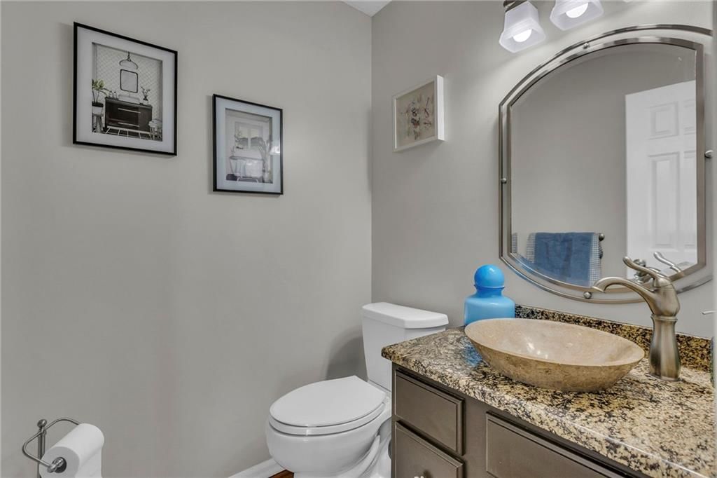1632 N Hunter Drive — photo 8