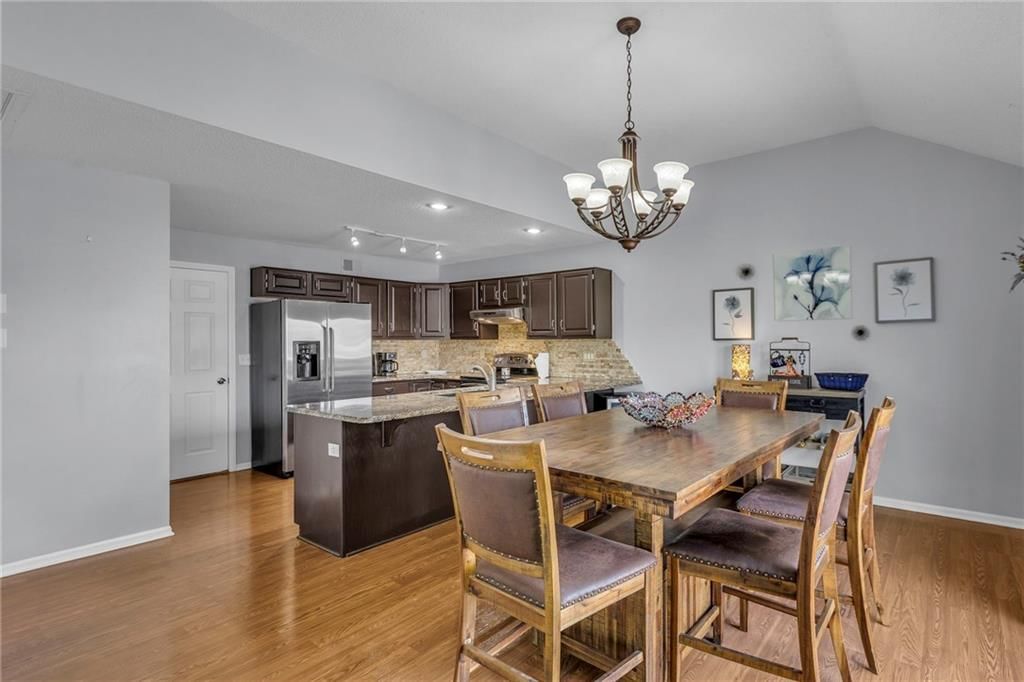 1632 N Hunter Drive — photo 9