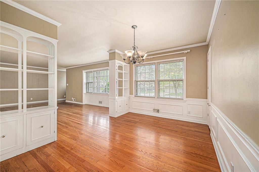 5432 Woodson Road — photo 8