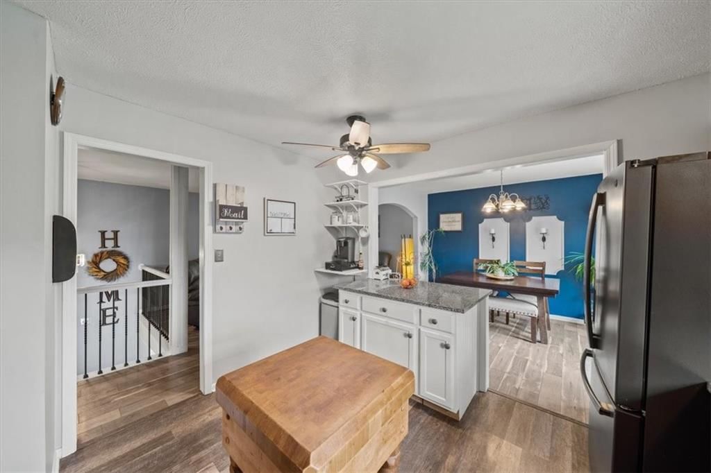 715 SW CHARLESTON Avenue — photo 12