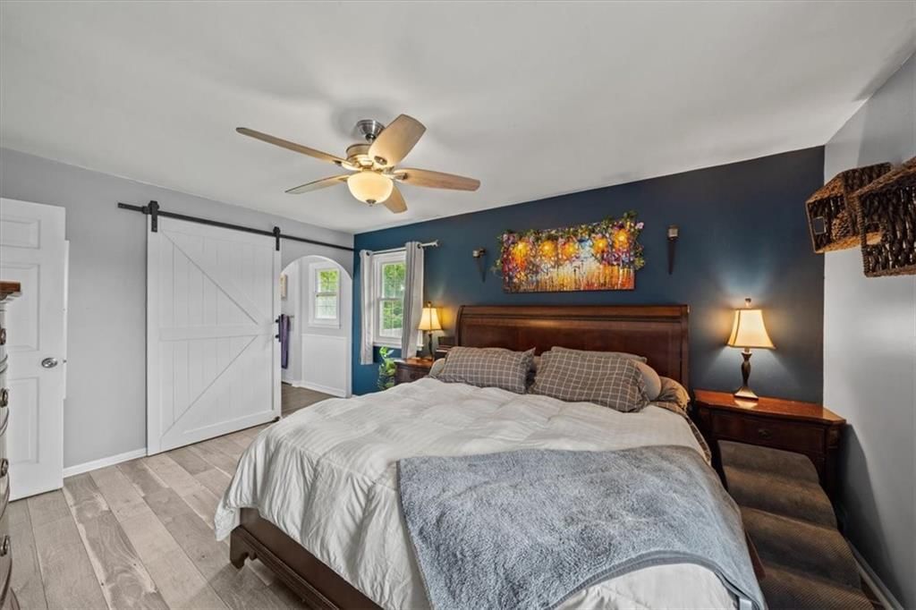 715 SW CHARLESTON Avenue — photo 13