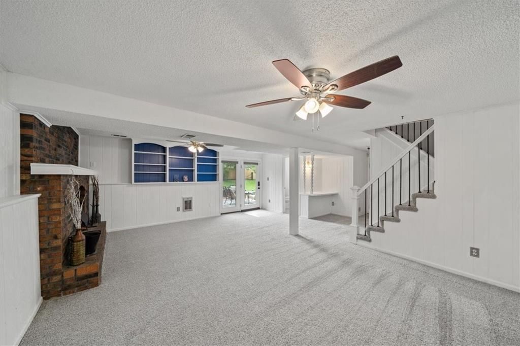 715 SW CHARLESTON Avenue — photo 21