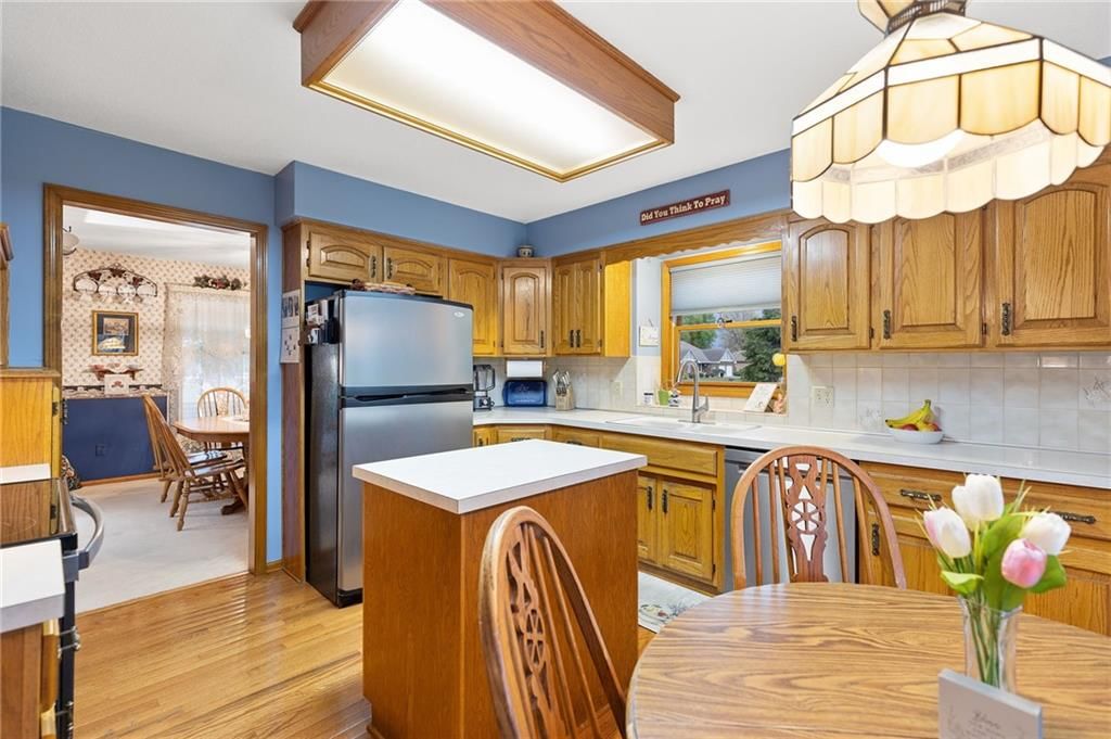 2700 S Mohican Avenue — photo 14