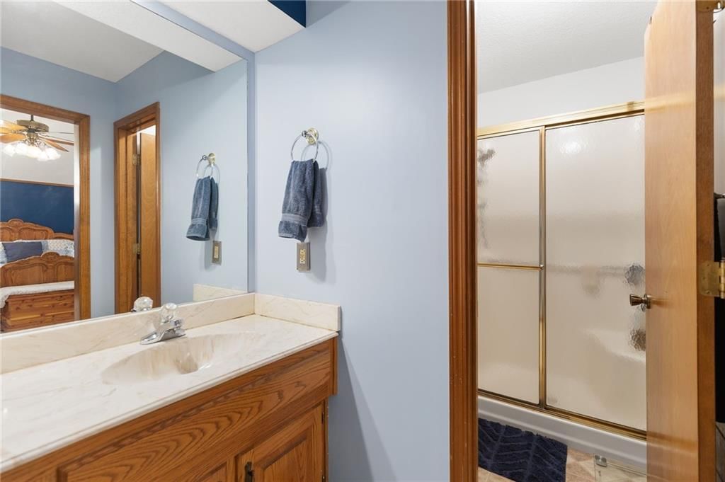 2700 S Mohican Avenue — photo 24