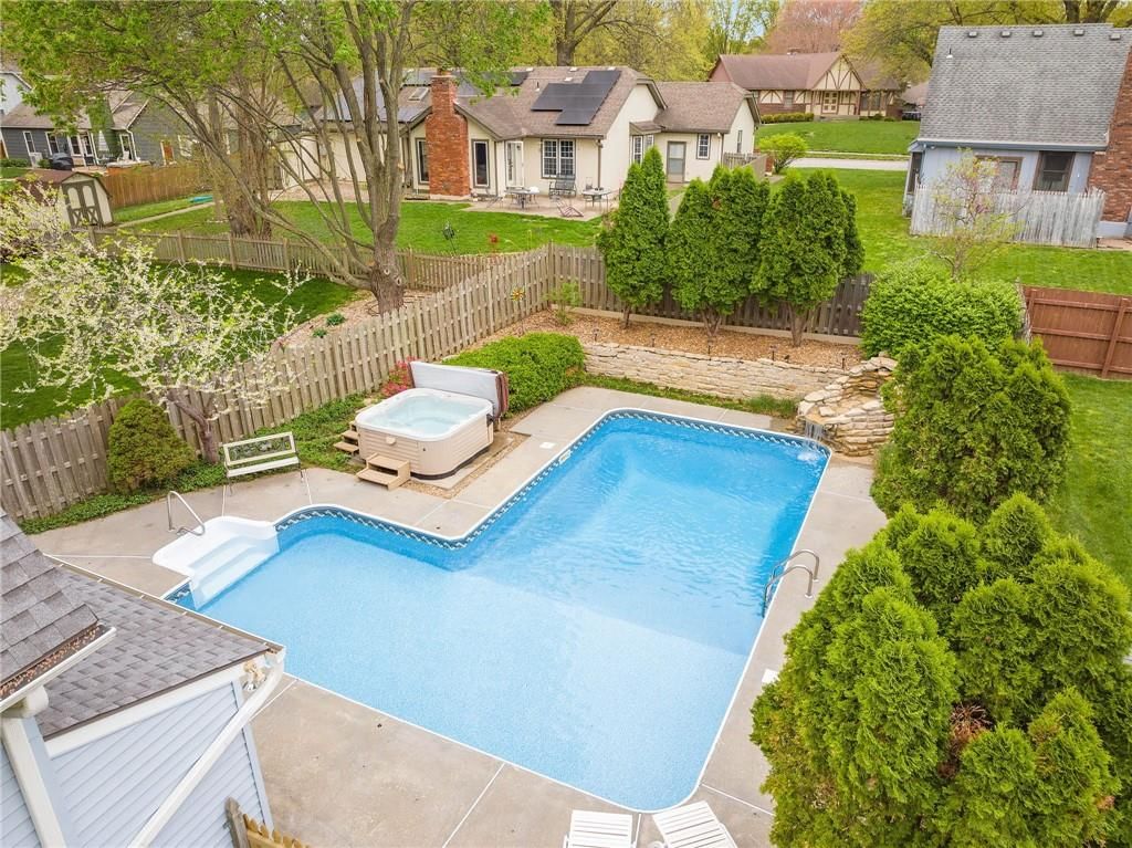 2700 S Mohican Avenue — photo 28