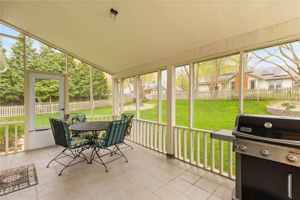 2700 S Mohican Avenue — photo 34