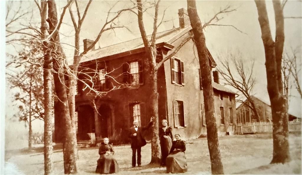 1111 E 19th Street E — photo 2