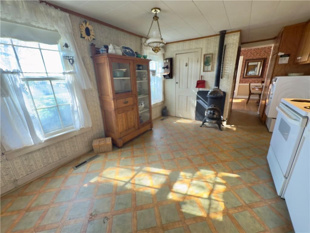 1111 E 19th Street E — photo 23