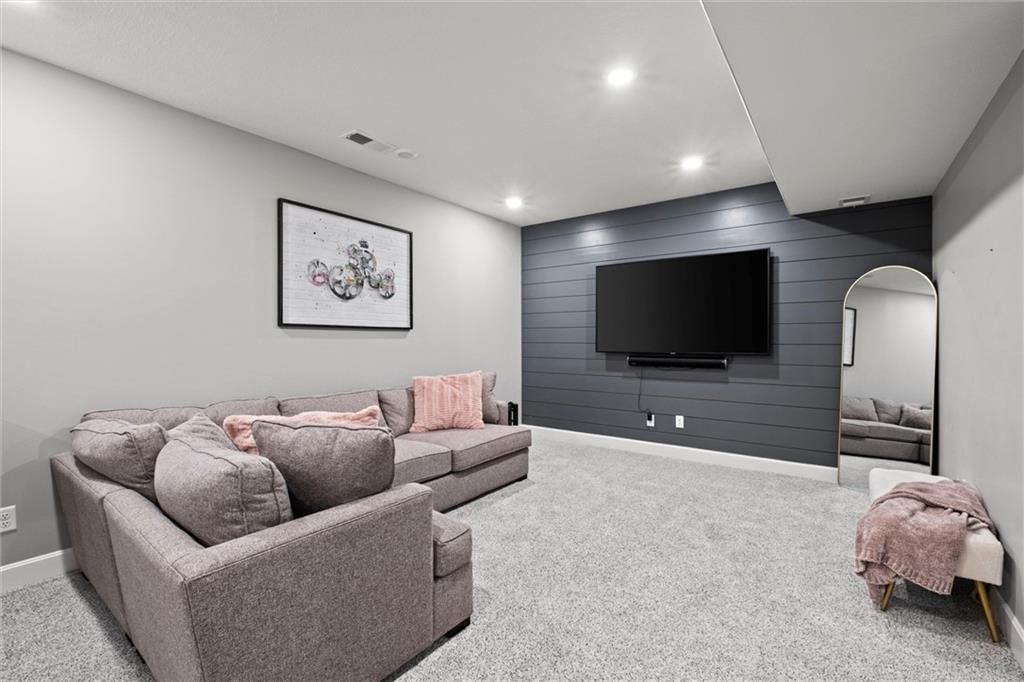 16122 W 163RD Terrace — photo 42