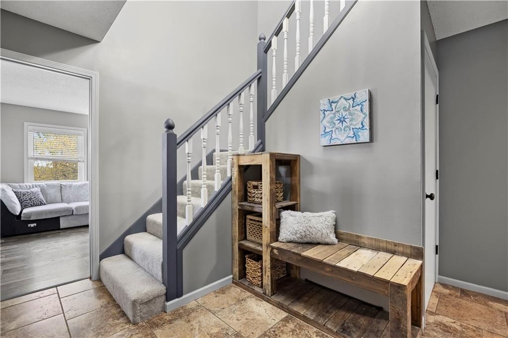 351 N 20th Terrace — photo 5