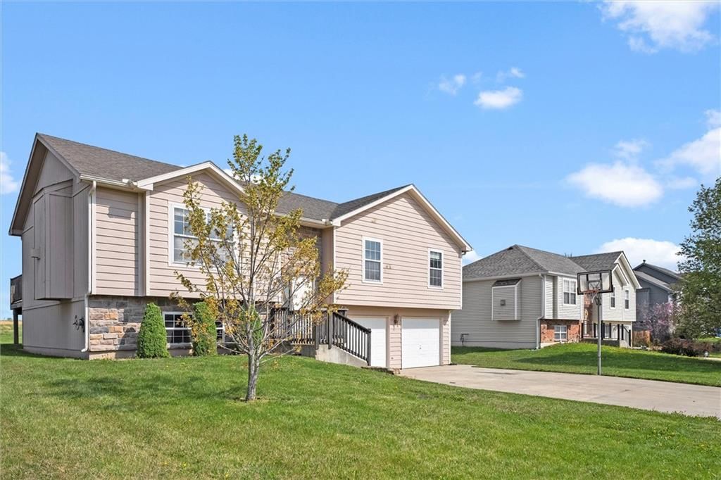 961 N Hickory Drive — photo 3