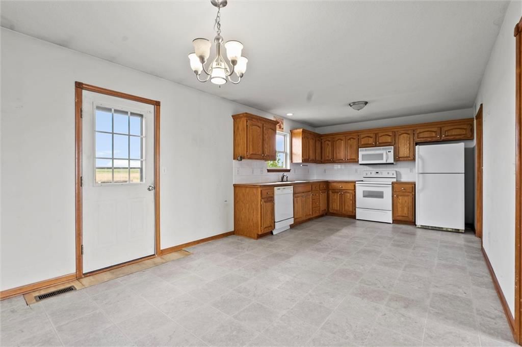 961 N Hickory Drive — photo 8