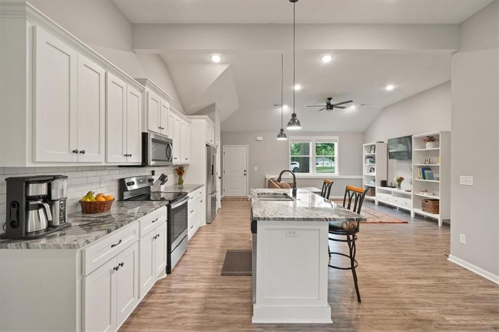 3510 NE Monterey Avenue — photo 11