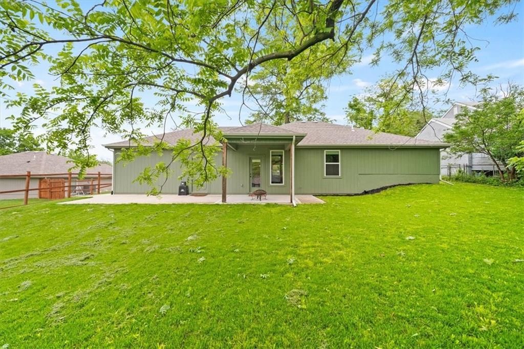 3510 NE Monterey Avenue — photo 26