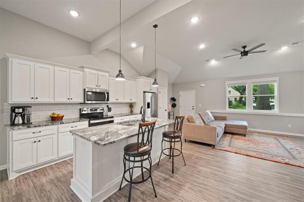 3510 NE Monterey Avenue — photo 10