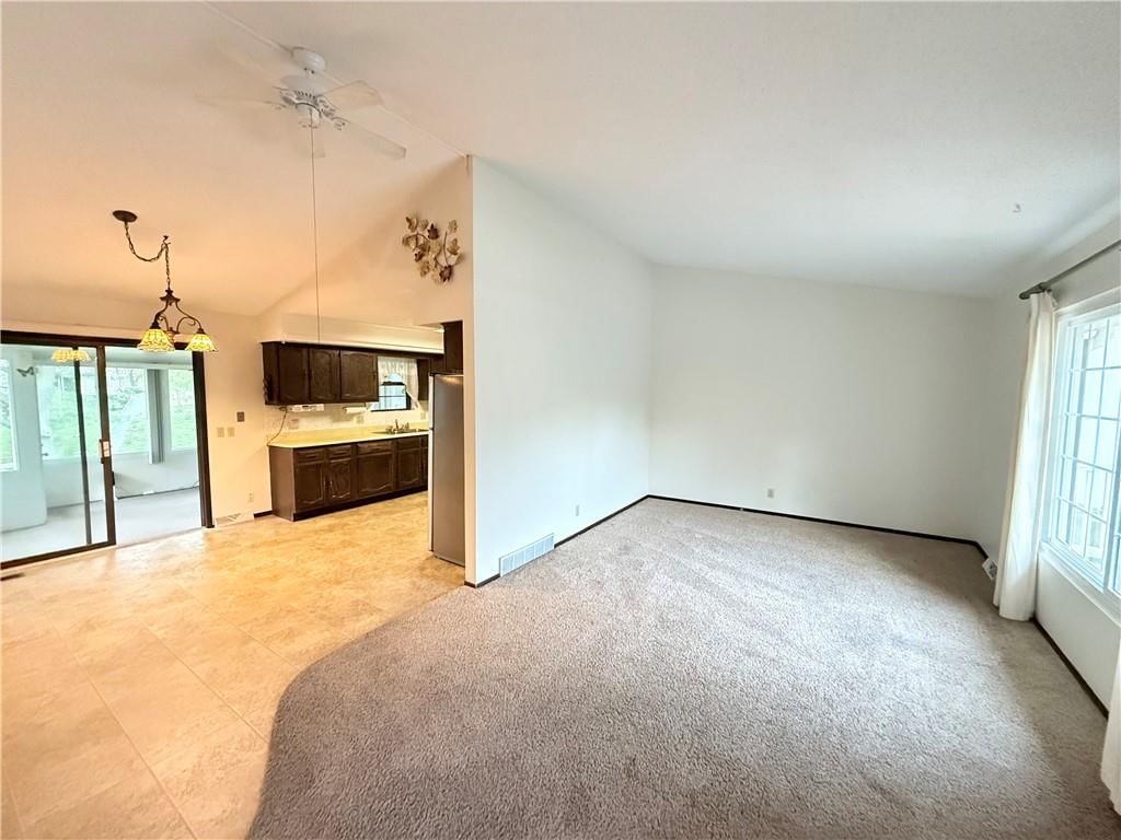 3418 N 36th Terrace — photo 2