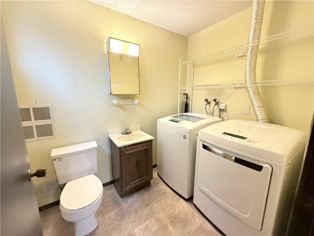 3418 N 36th Terrace — photo 14