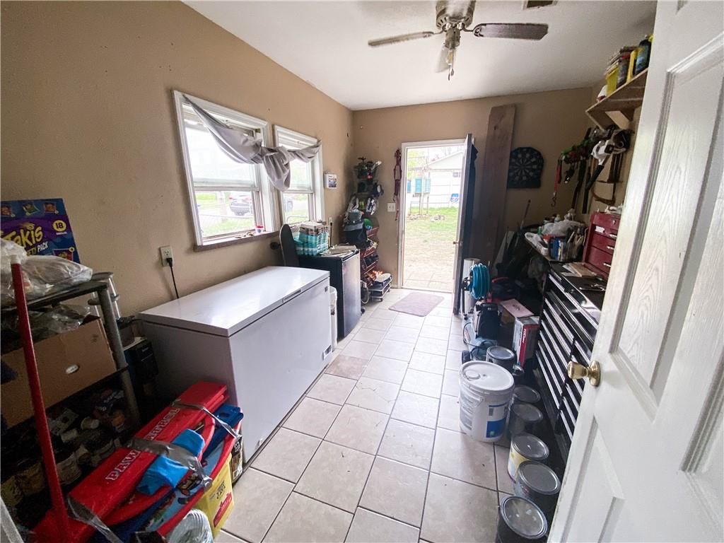 1515 W 9th Street — photo 16