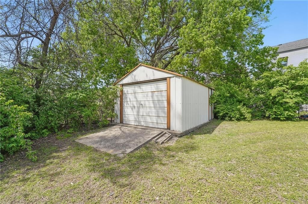 4216 Harmony Drive — photo 36