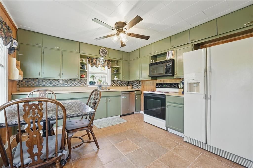 4216 Harmony Drive — photo 9