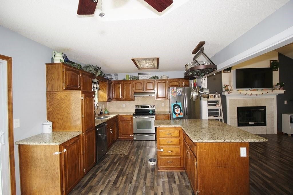 521 SE Onyx Drive — photo 8