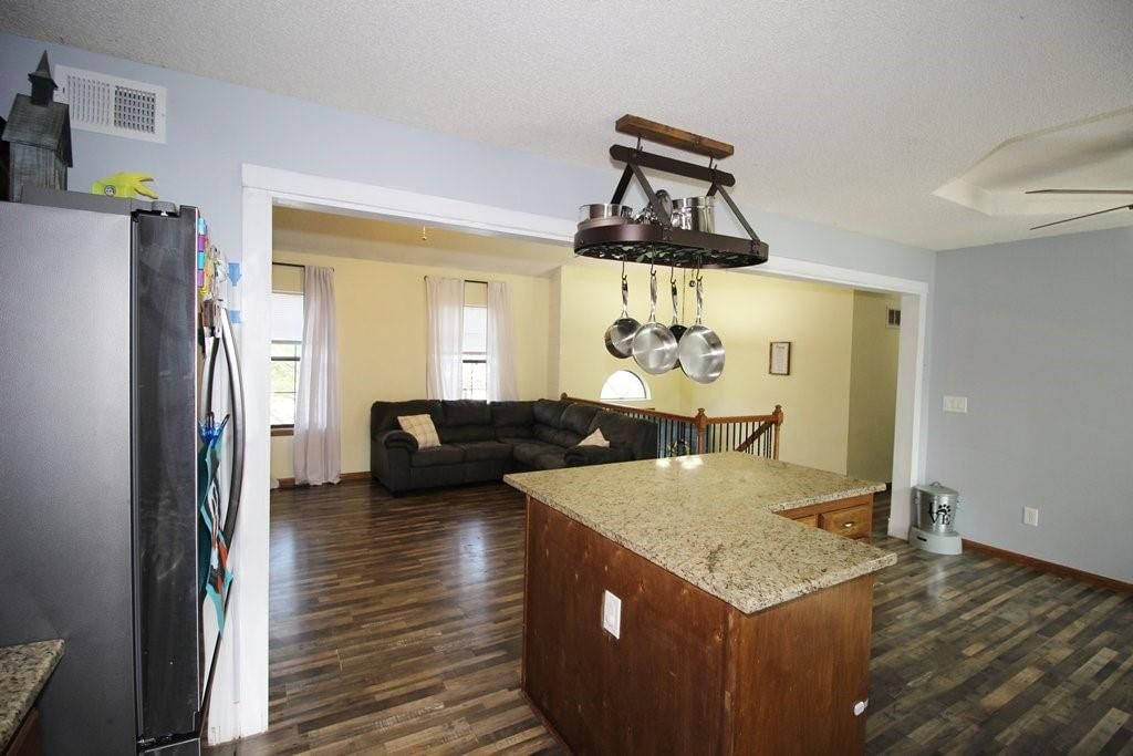 521 SE Onyx Drive — photo 10