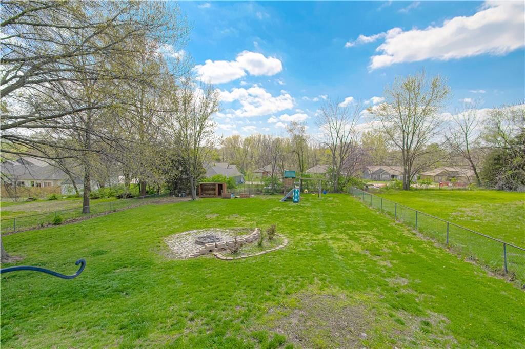 1315 TRACY Avenue — photo 31