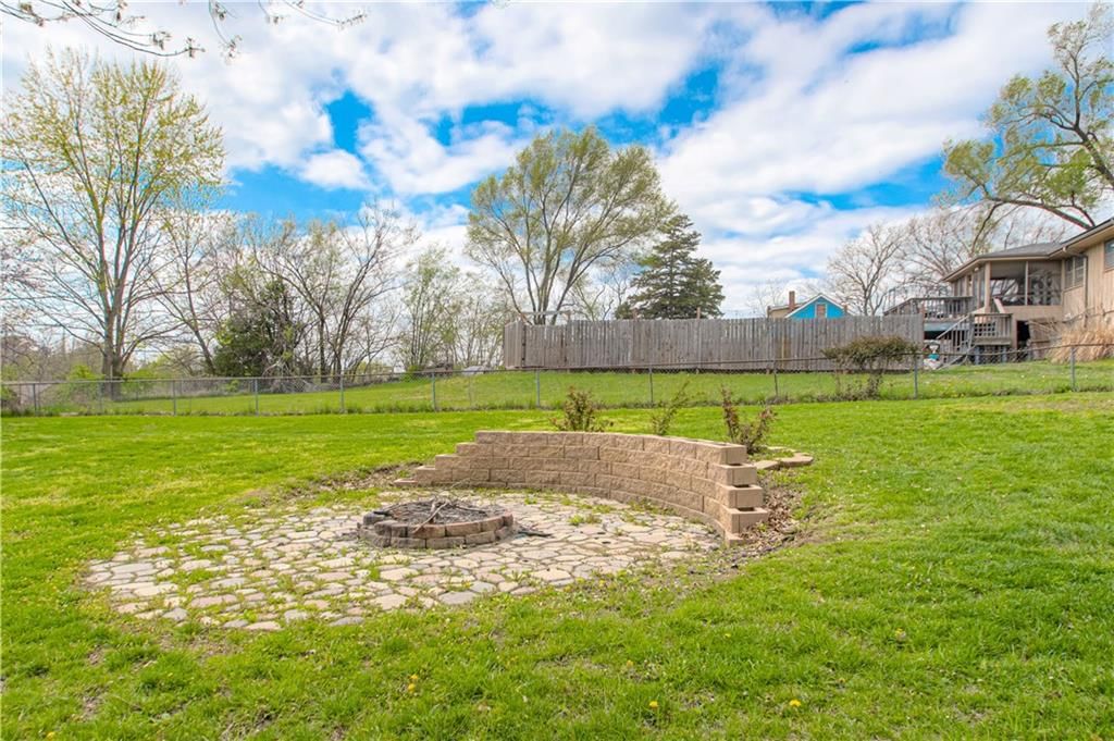 1315 TRACY Avenue — photo 33