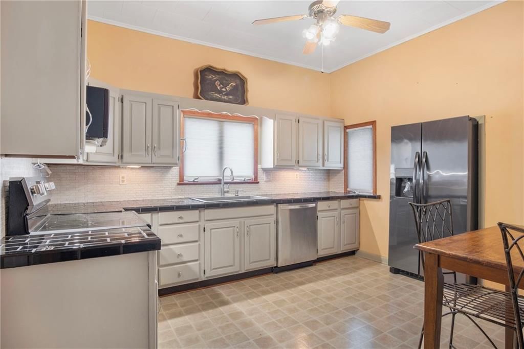 1501 Commercial Street — photo 11