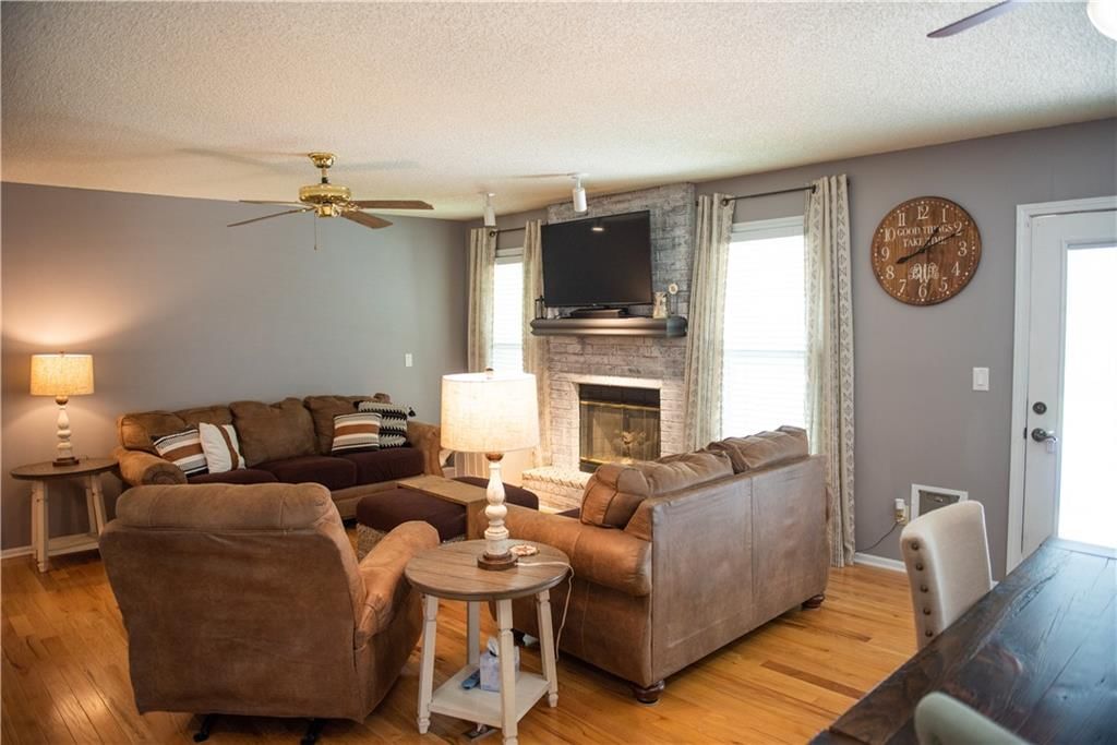 125 SE Ridgeview Drive — photo 6