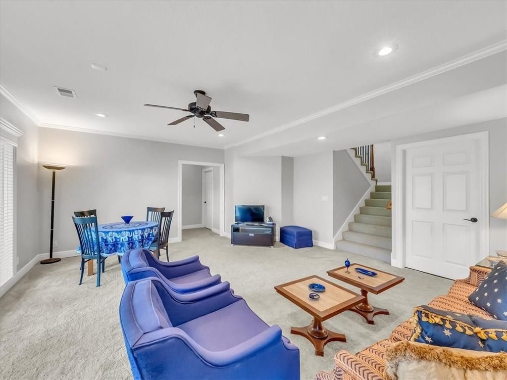 12552 Farley Street — photo 15