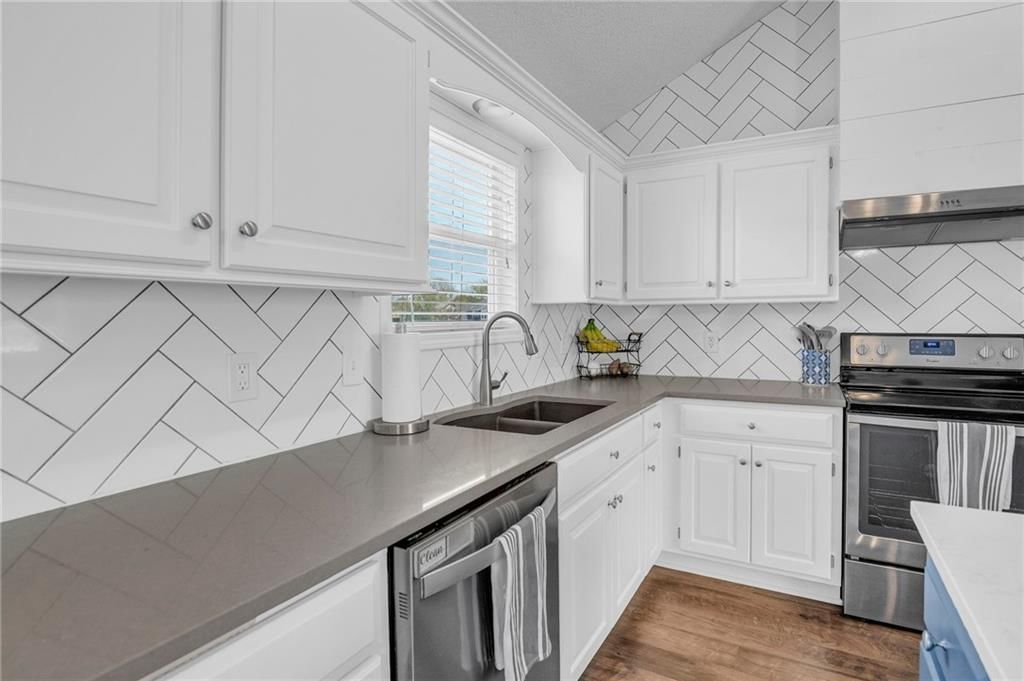 21226 W 120TH Street — photo 10