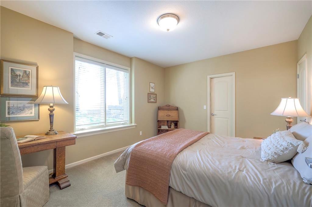 2153 W 162nd Terrace — photo 45