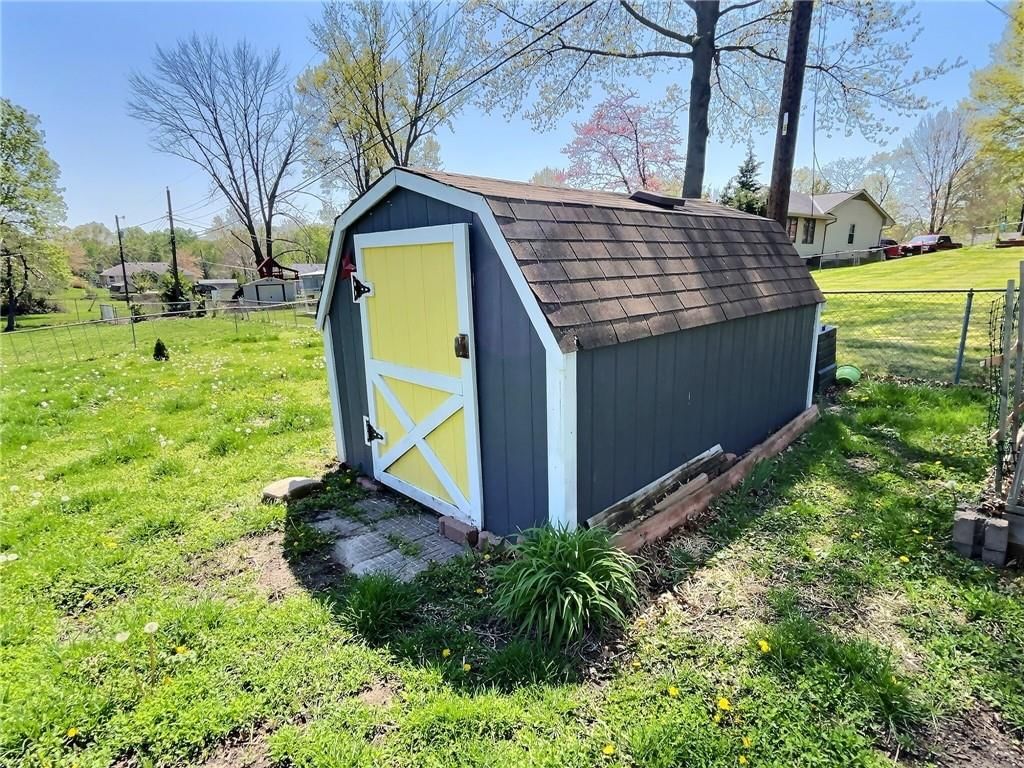 7404 N Highland Avenue — photo 17