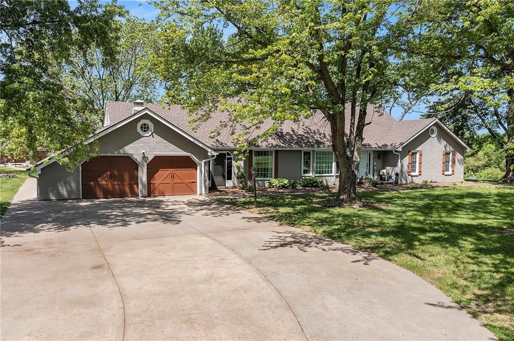 18504 Fightmaster Road — photo 2