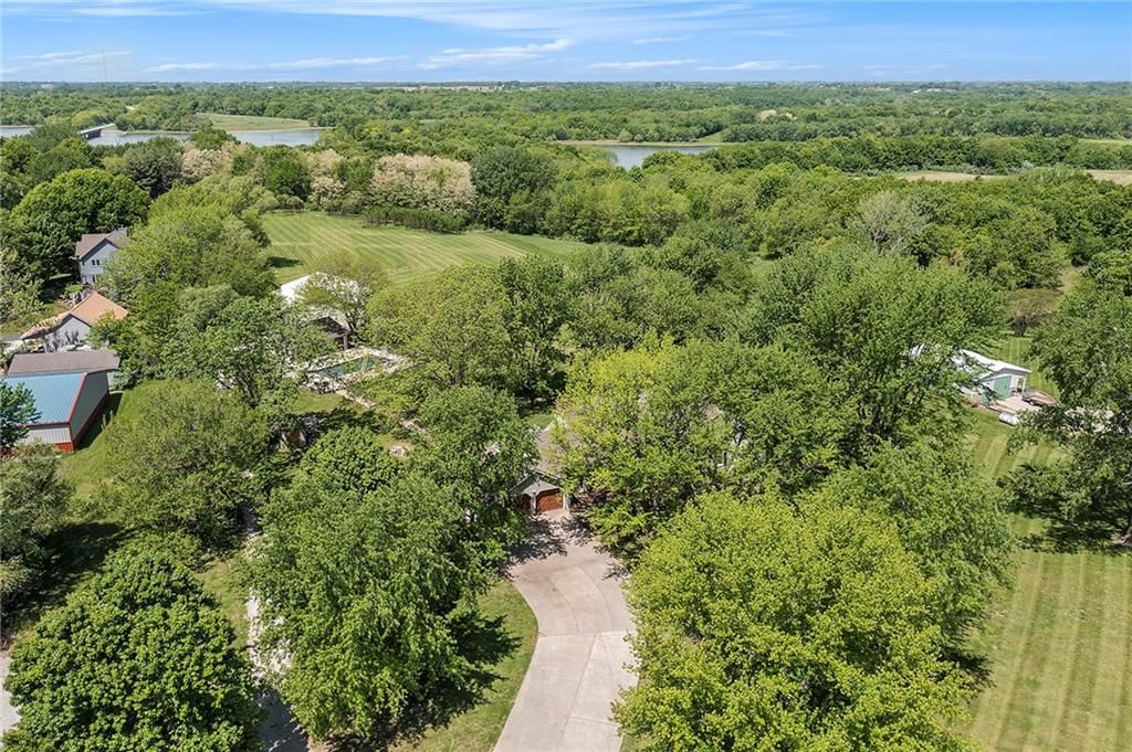 18504 Fightmaster Road — photo 3