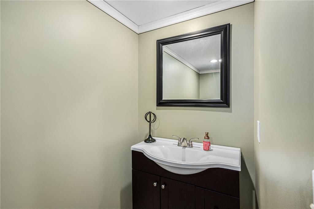 18504 Fightmaster Road — photo 32