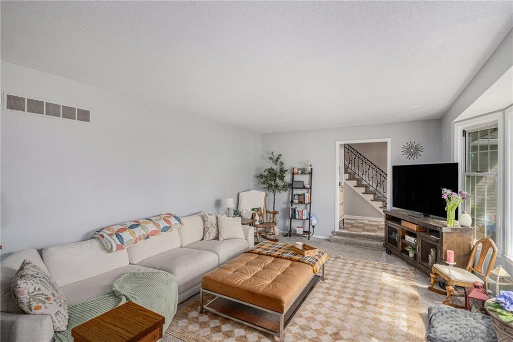 18504 Fightmaster Road — photo 9