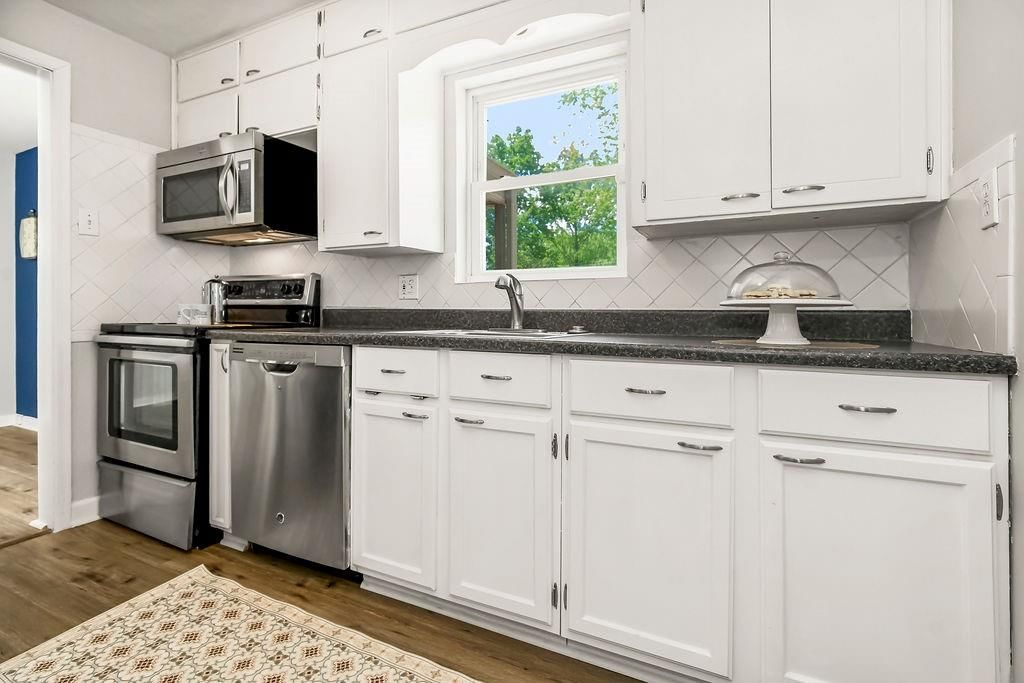 8516 Hiawatha Road — photo 9