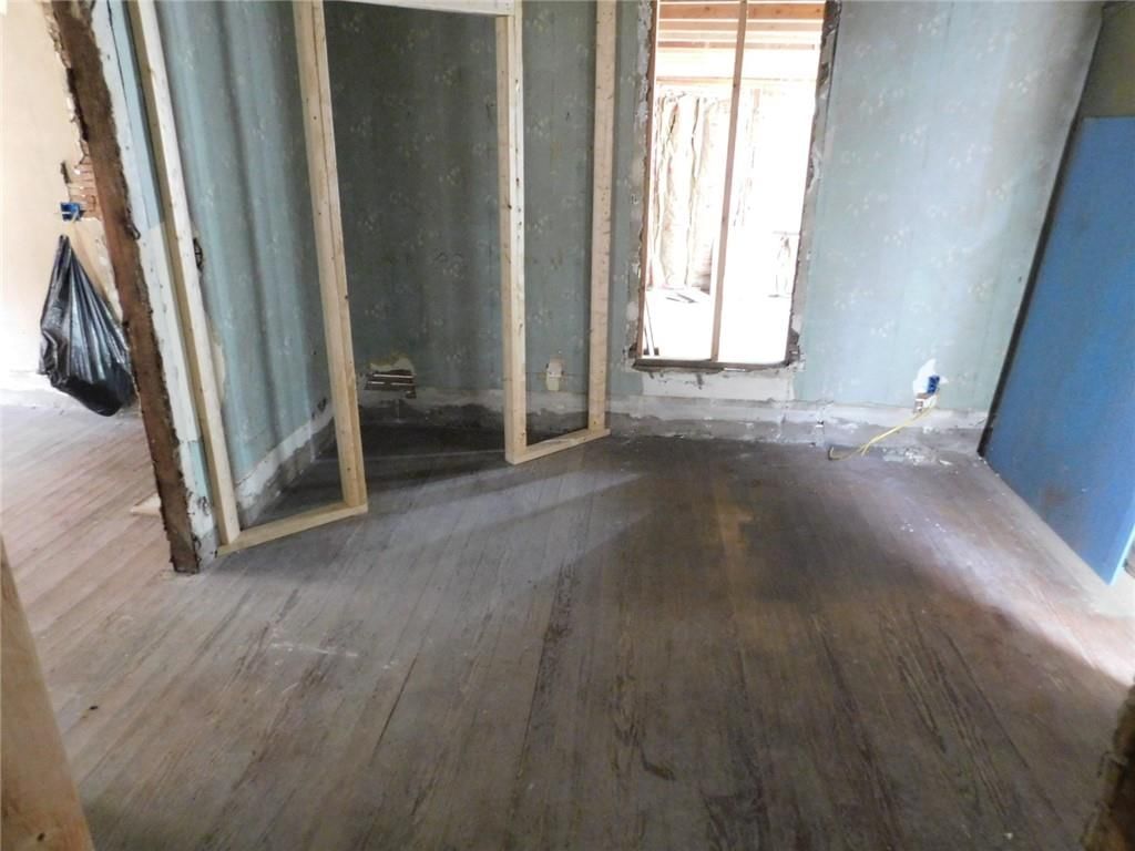 203 W Quincy Street — photo 9