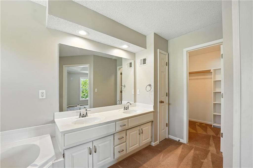 22405 W 52nd Terrace — photo 22
