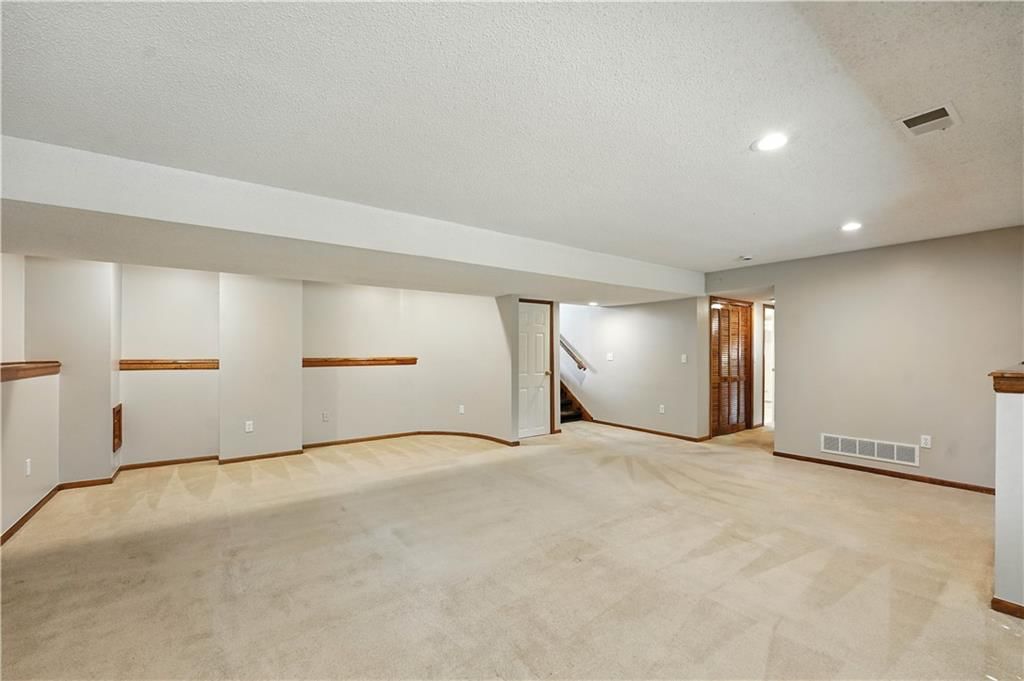 22405 W 52nd Terrace — photo 33