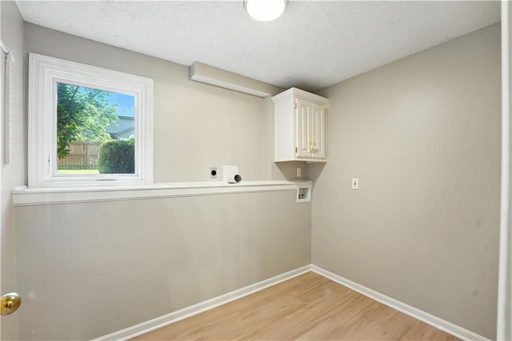 22405 W 52nd Terrace — photo 34