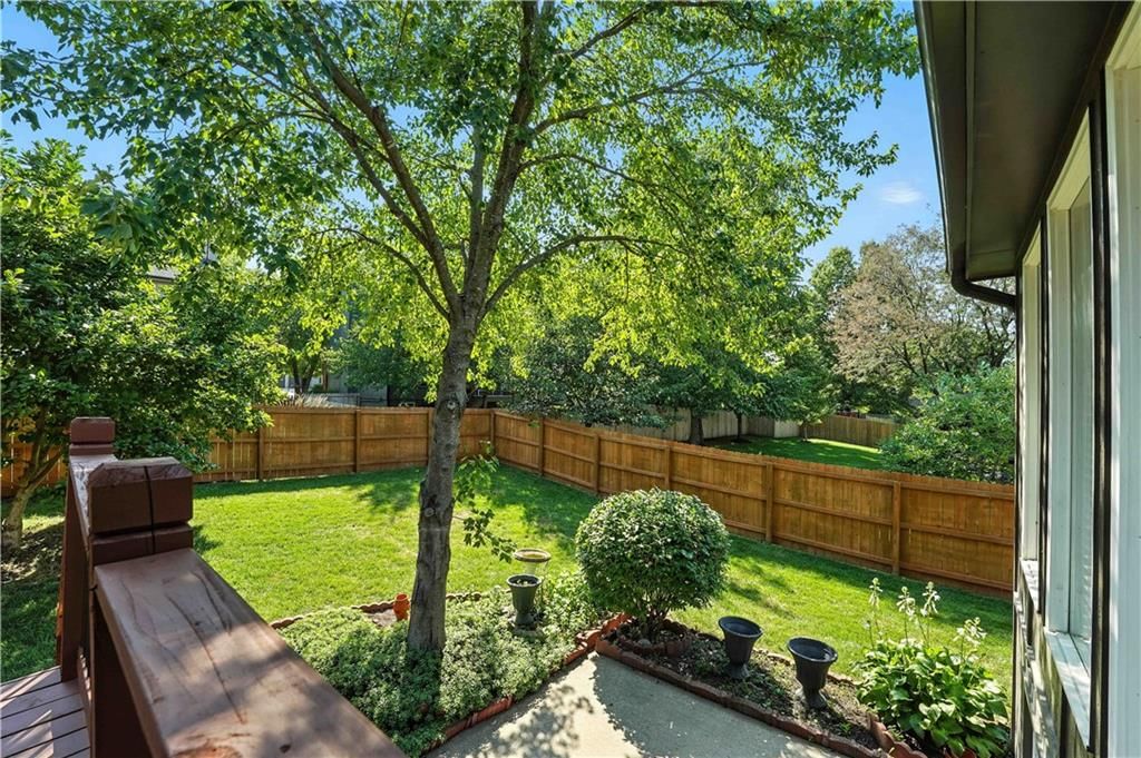 22405 W 52nd Terrace — photo 39