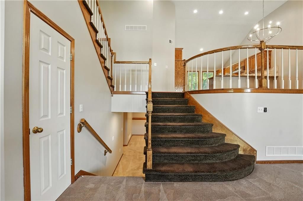 22405 W 52nd Terrace — photo 7
