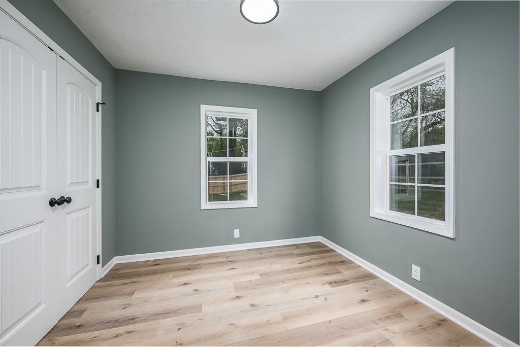5511 Clark Avenue — photo 11