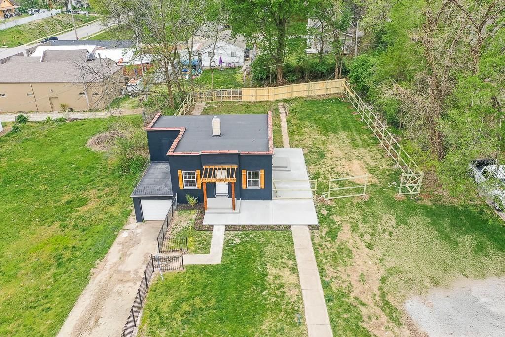 5511 Clark Avenue — photo 18