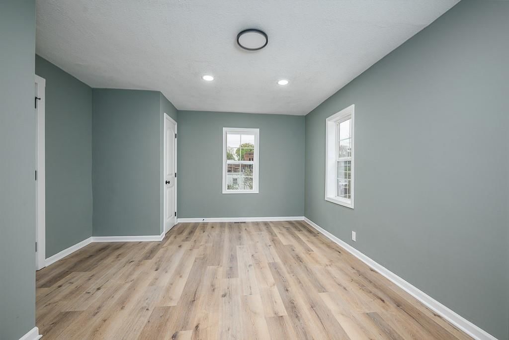 5511 Clark Avenue — photo 8