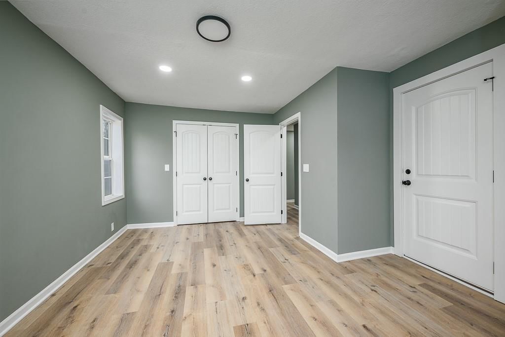 5511 Clark Avenue — photo 9