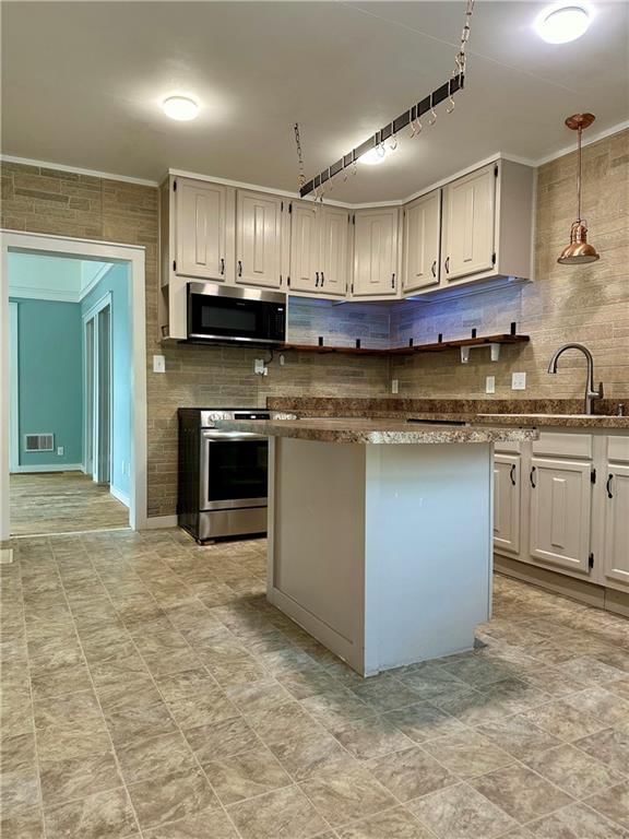 1325 S Cedar Street — photo 13